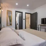 Vakantiehuis Luxurious Home In Biorine